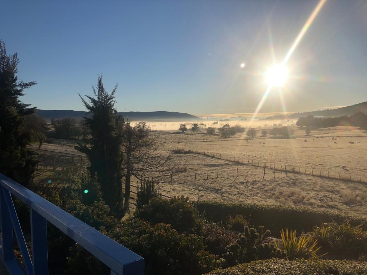 Mole Creek Hideaway Hotel Exterior photo